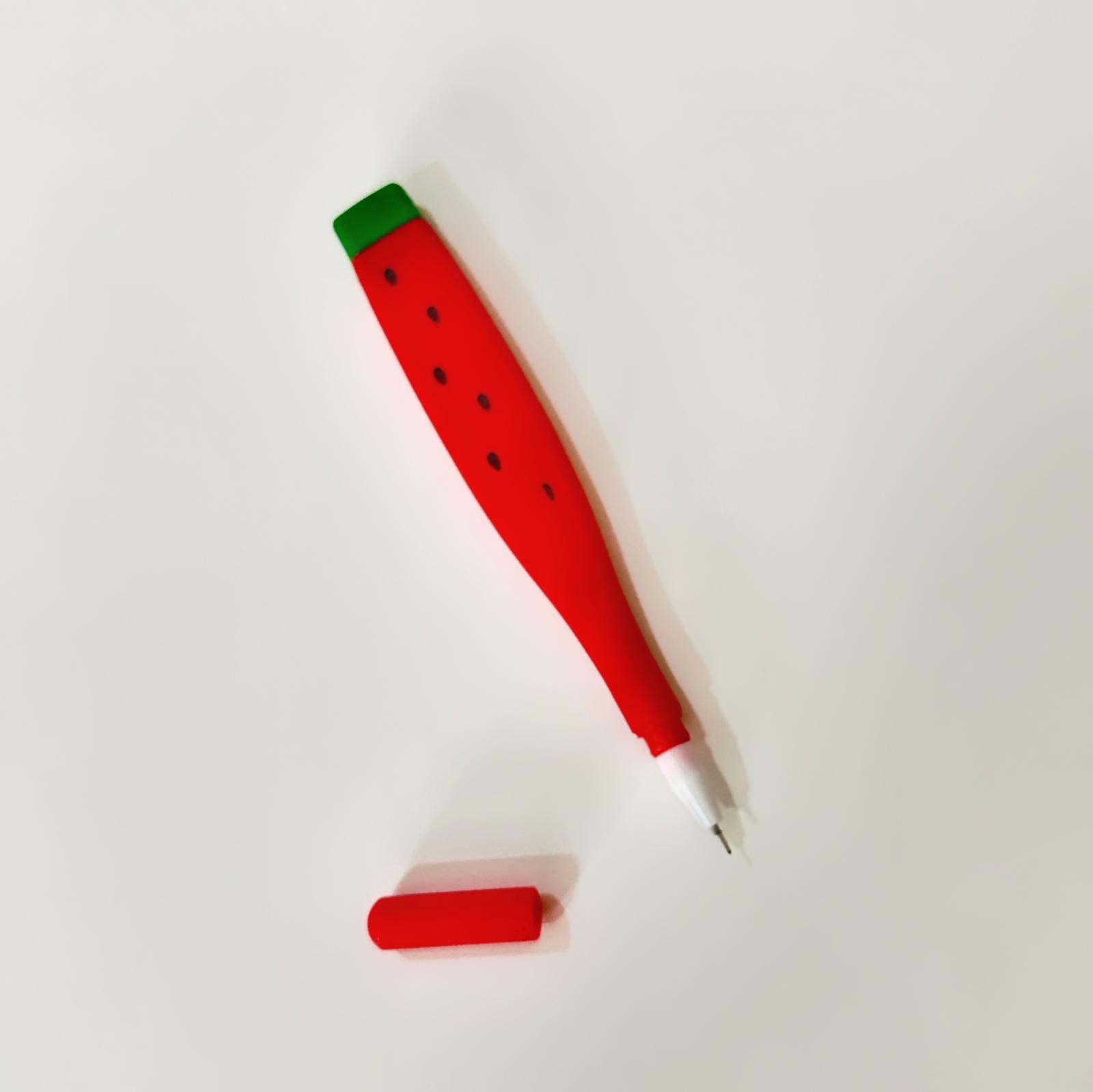 قلم البطيخة الحمراء